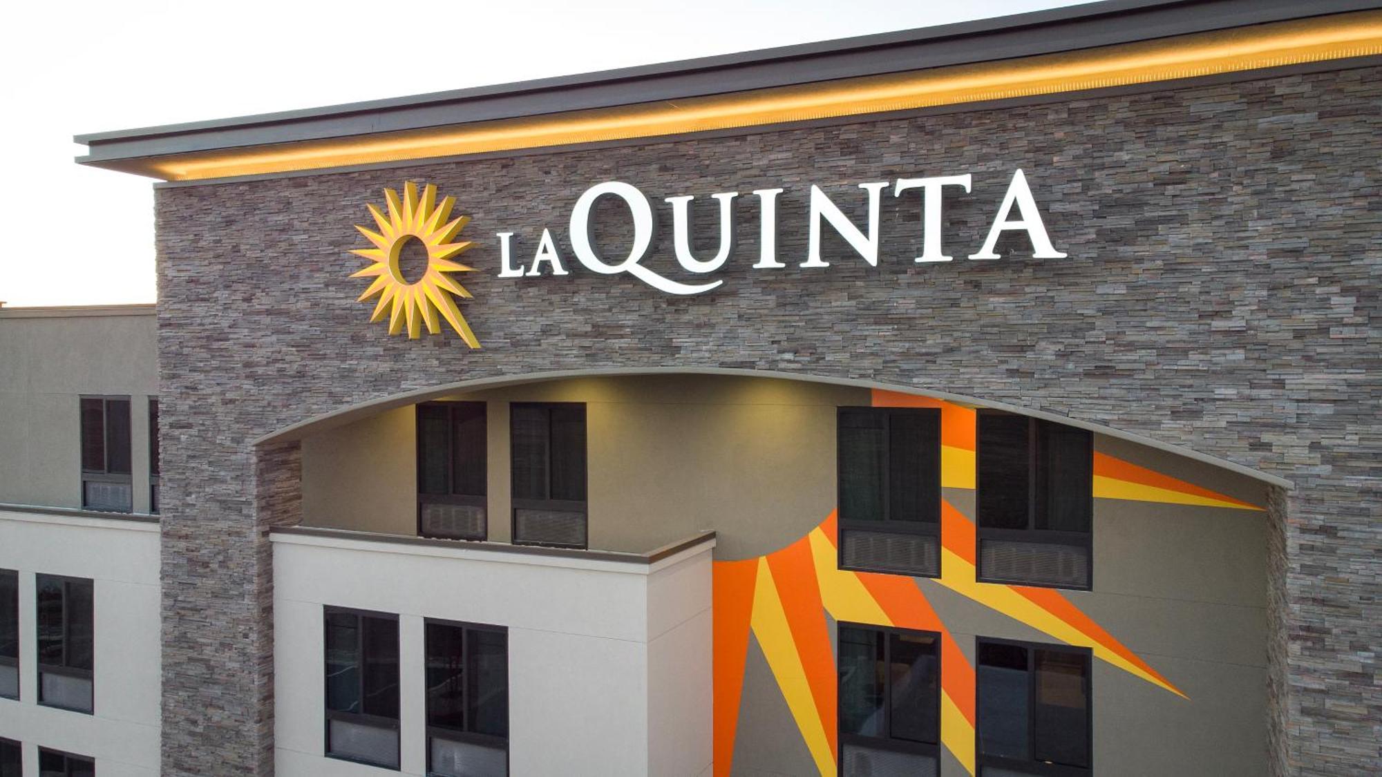 La Quinta Inn And Suites By Wyndham 링컨 외부 사진