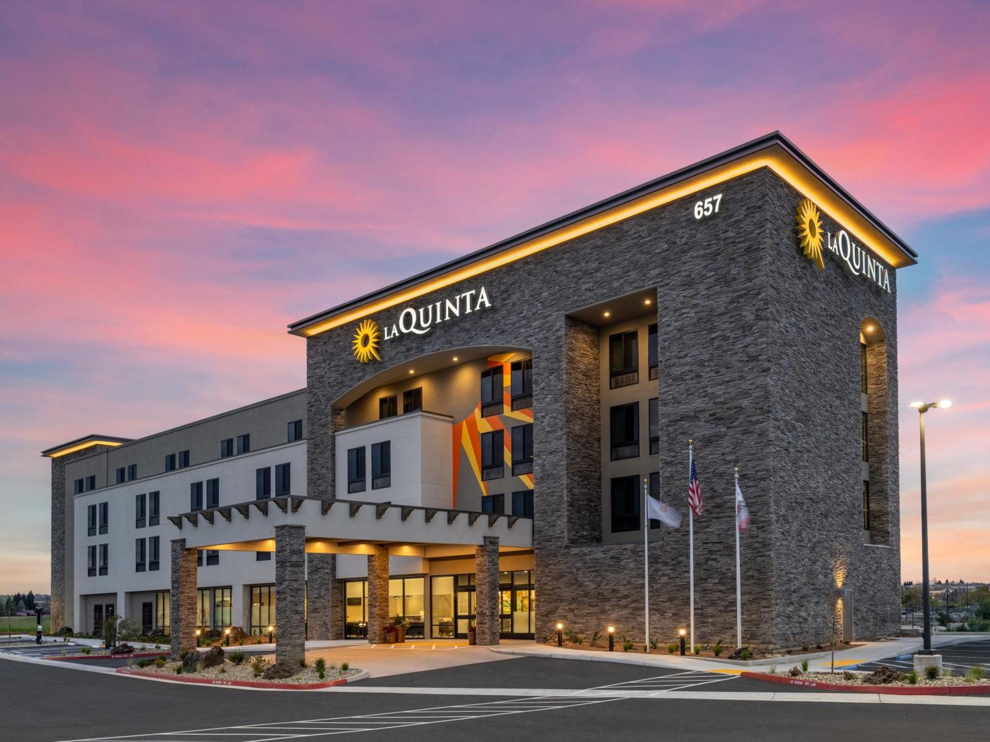 La Quinta Inn And Suites By Wyndham 링컨 외부 사진