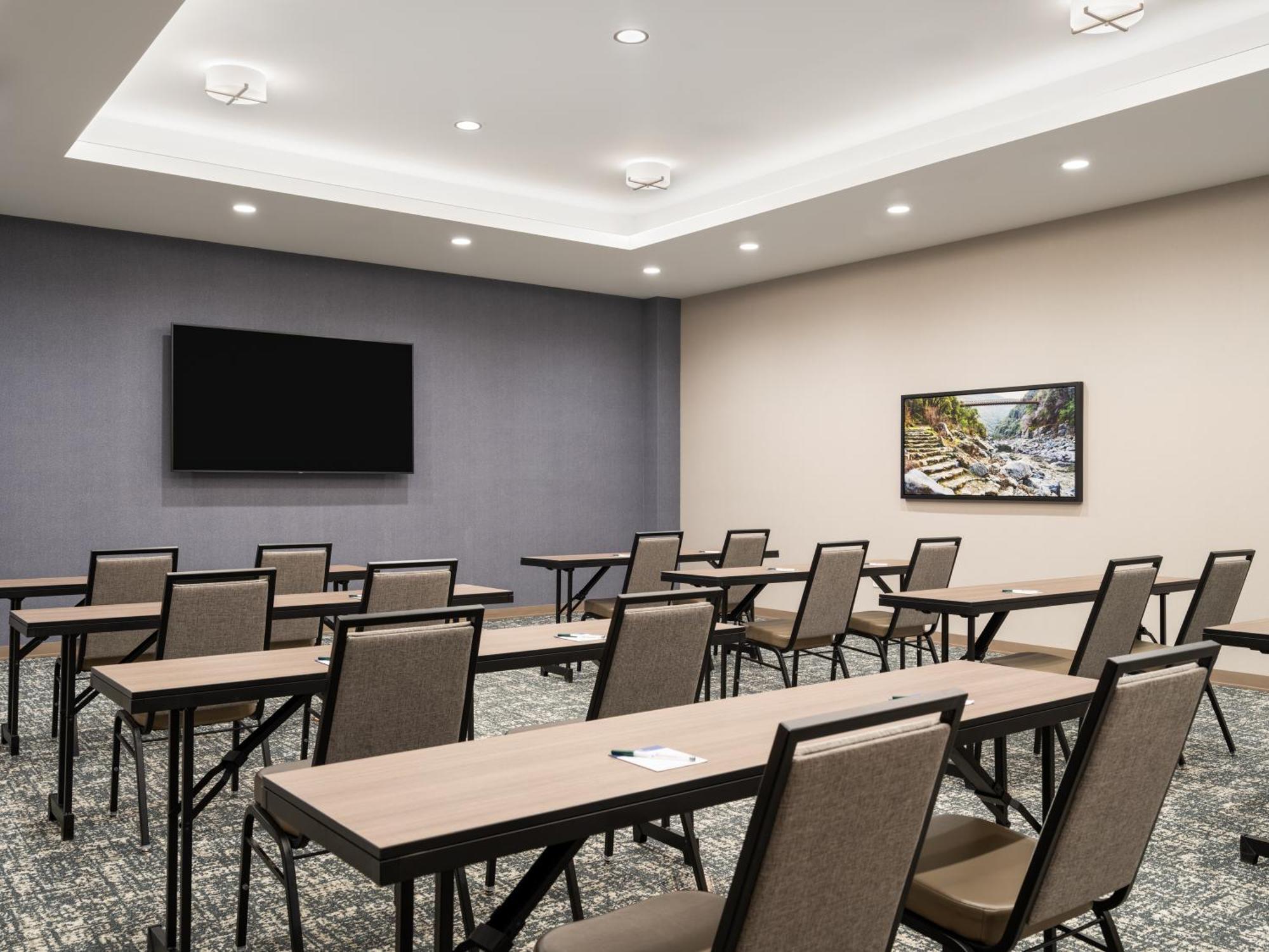 La Quinta Inn And Suites By Wyndham 링컨 외부 사진