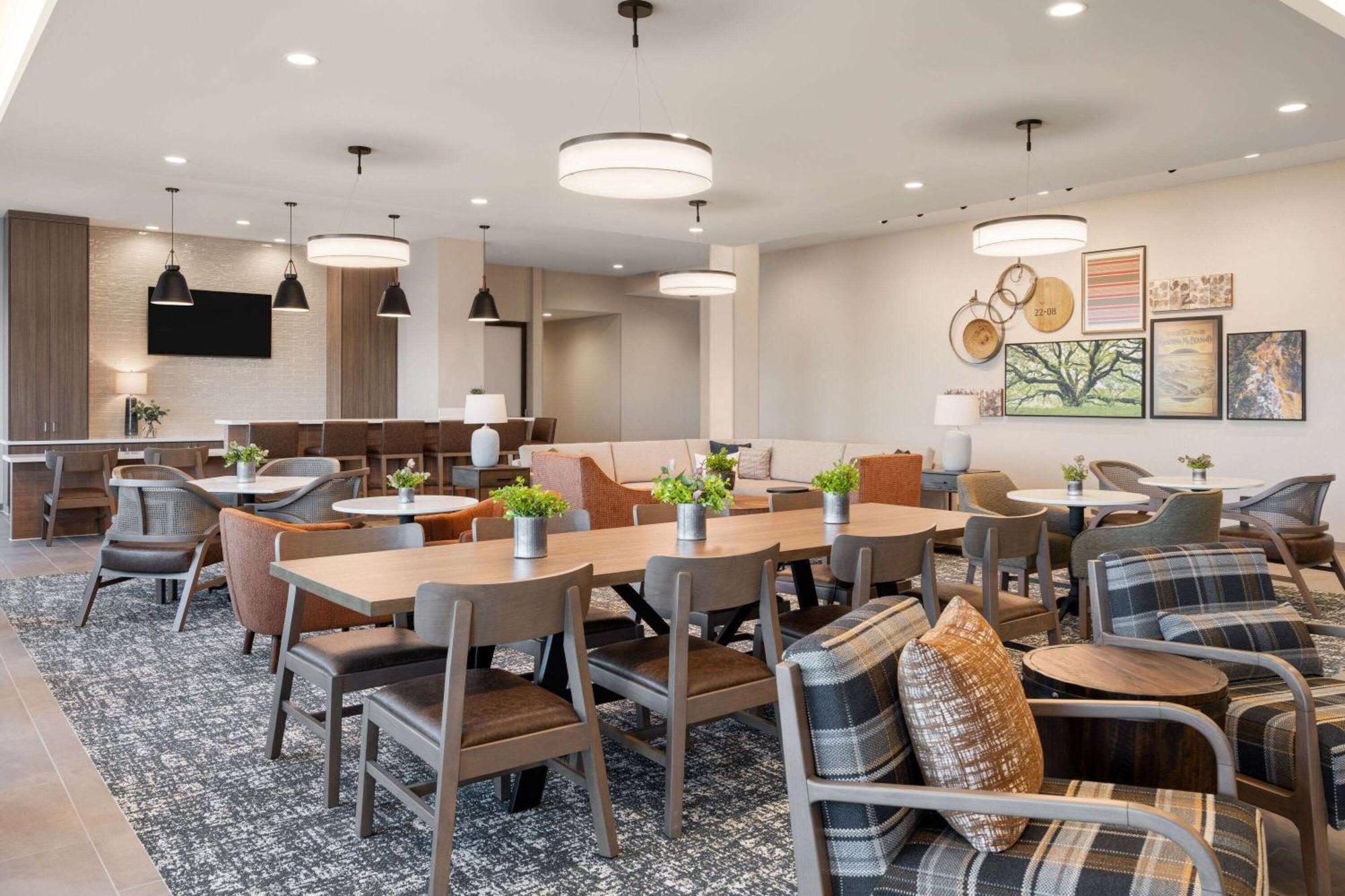 La Quinta Inn And Suites By Wyndham 링컨 외부 사진